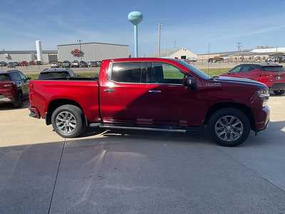 2022 Chevrolet 1500 Crew Cab, $45995. Photo 5