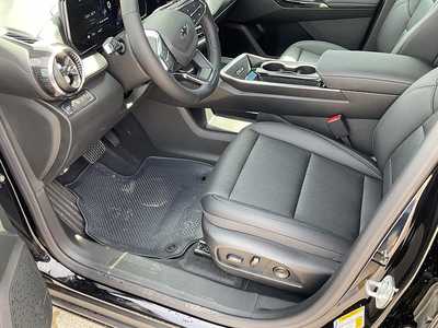 2025 Chevrolet Equinox, $35040. Photo 9
