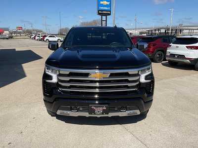 2024 Chevrolet 1500 Crew Cab, $58995. Photo 3