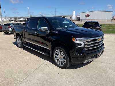 2024 Chevrolet 1500 Crew Cab, $58995. Photo 4