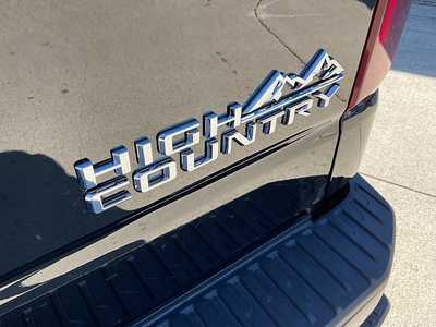 2024 Chevrolet 1500 Crew Cab, $58995. Photo 9