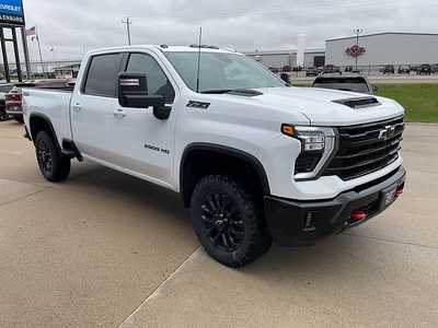 2025 Chevrolet 2500 Crew Cab, $73485. Photo 4