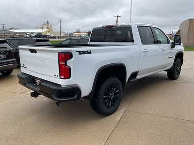 2025 Chevrolet 2500 Crew Cab, $73485. Photo 6