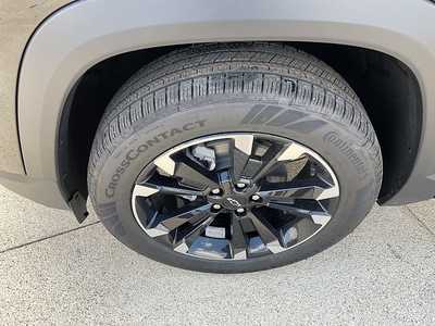 2025 Chevrolet Equinox, $38970. Photo 11