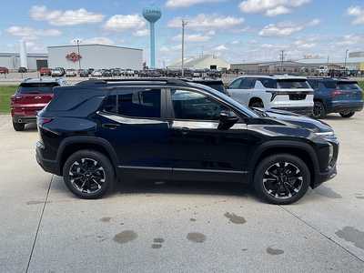 2025 Chevrolet Equinox, $38970. Photo 5