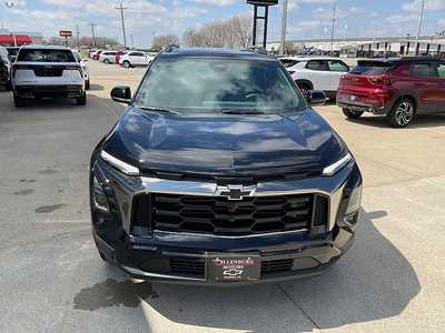 2025 Chevrolet Equinox, $39875. Photo 2