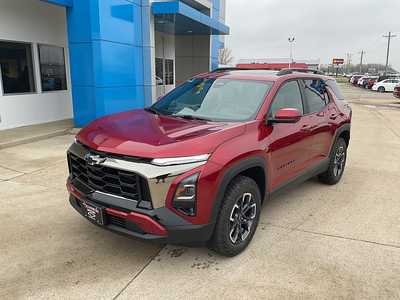 2025 Chevrolet Equinox, $40370. Photo 2
