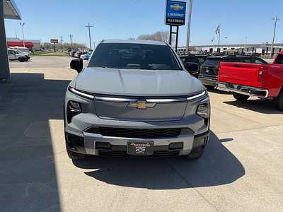 2025 Chevrolet 1500 Crew Cab, $75195. Photo 3