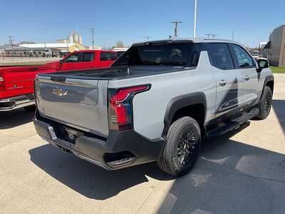 2025 Chevrolet 1500 Crew Cab, $75195. Photo 6
