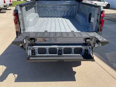 2025 Chevrolet 1500 Crew Cab, $75195. Photo 7