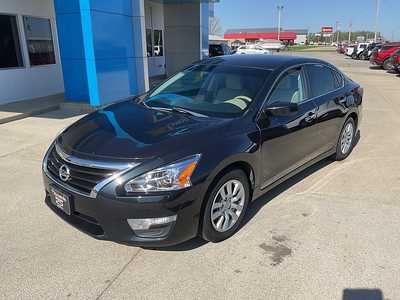 2015 Nissan Altima, $8495. Photo 2