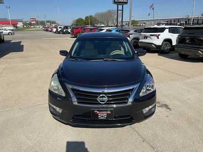 2015 Nissan Altima, $8495. Photo 3