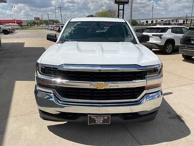 2018 Chevrolet 1500 Ext Cab, $18995. Photo 3
