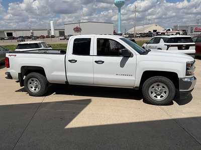 2018 Chevrolet 1500 Ext Cab, $18995. Photo 5