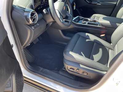 2026 Chevrolet Equinox, $34045. Photo 11