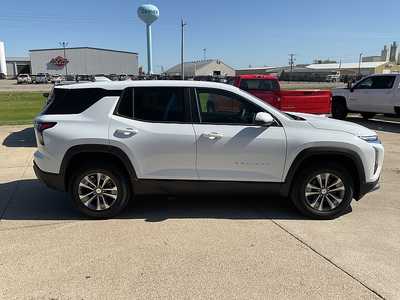 2026 Chevrolet Equinox, $34045. Photo 5