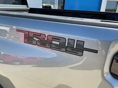 2025 Chevrolet 2500 Crew Cab, $0. Photo 11