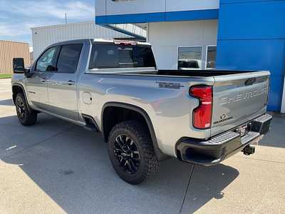 2025 Chevrolet 2500 Crew Cab, $0. Photo 8