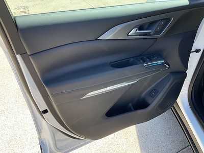 2025 Chevrolet Traverse, $47695. Photo 12