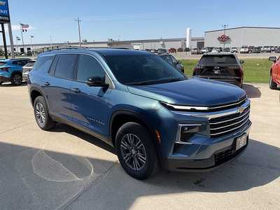 2025 Chevrolet Traverse, $45695. Photo 4