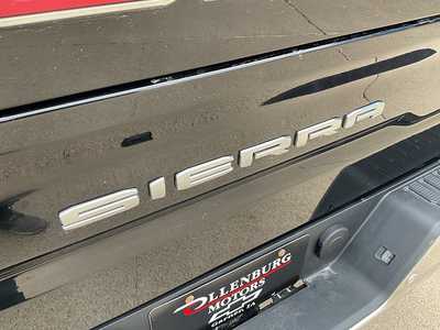 2019 GMC 1500 Crew Cab, $32495. Photo 9