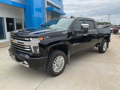 2022 Chevrolet 3500 Crew Cab, $51995. Photo 2