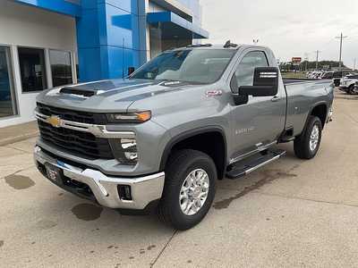 2025 Chevrolet 2500 Reg Cab, $59760. Photo 2