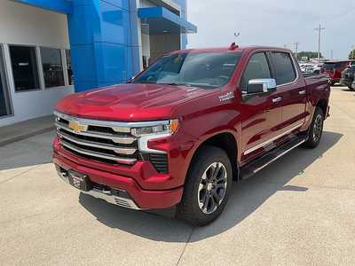 2025 Chevrolet 1500 Crew Cab, $68835. Photo 2