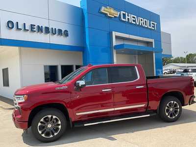 2025 Chevrolet 1500 Crew Cab, $68835. Photo 1