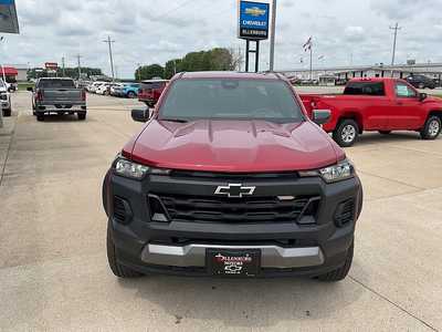 2025 Chevrolet Colorado Crew Cab, $45940. Photo 3