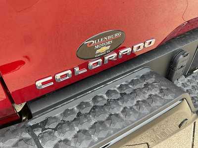2025 Chevrolet Colorado Crew Cab, $45940. Photo 9