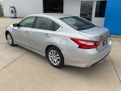 2016 Nissan Altima, $7495. Photo 8
