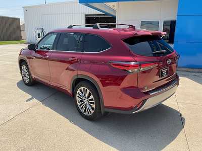 2021 Toyota Highlander, $38995. Photo 8