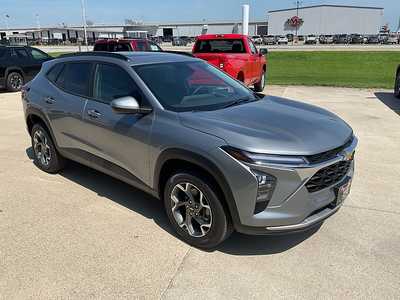 2025 Chevrolet Trax, $26380. Photo 3