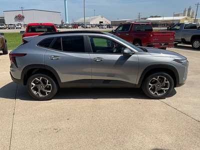 2025 Chevrolet Trax, $26380. Photo 5