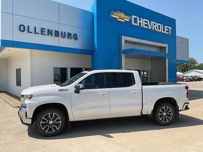 2021 Chevrolet 1500 Crew Cab, $32995. Photo 1