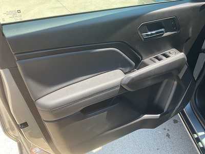 2025 Chevrolet Colorado Crew Cab, $44935. Photo 12