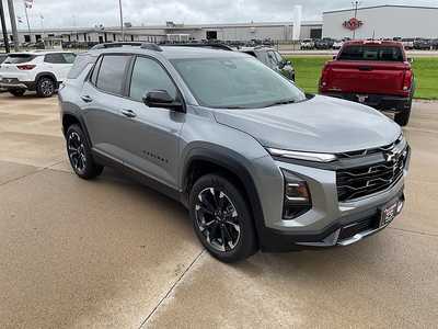 2026 Chevrolet Equinox, $38615. Photo 3