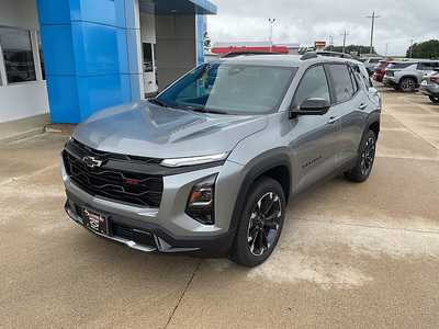 2026 Chevrolet Equinox, $38615. Photo 6