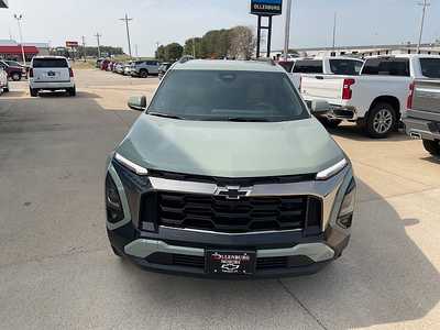 2026 Chevrolet Equinox, $38290. Photo 3