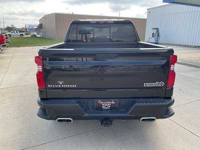 2021 Chevrolet 1500 Crew Cab, $47995. Photo 7