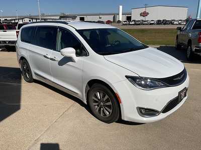 2019 Chrysler Pacifica, $18995. Photo 4