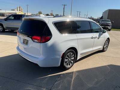 2019 Chrysler Pacifica, $18995. Photo 6