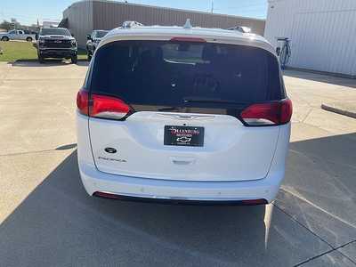2019 Chrysler Pacifica, $18995. Photo 7