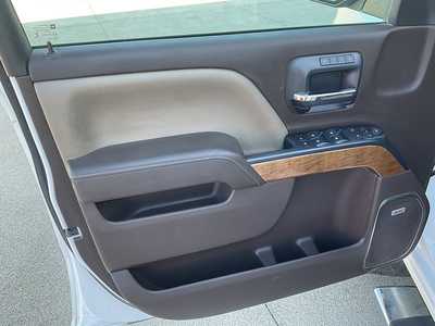 2017 Chevrolet 1500 Crew Cab, $28495. Photo 12