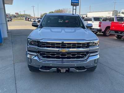2017 Chevrolet 1500 Crew Cab, $28495. Photo 3
