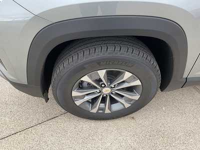 2026 Chevrolet Equinox, $35490. Photo 10