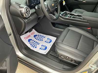 2026 Chevrolet Equinox, $35490. Photo 12