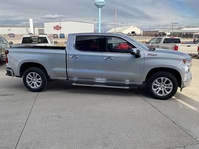 2022 Chevrolet 1500 Crew Cab, $46995. Photo 5