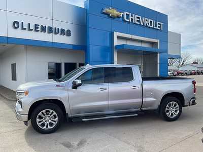2022 Chevrolet 1500 Crew Cab, $46995. Photo 1
